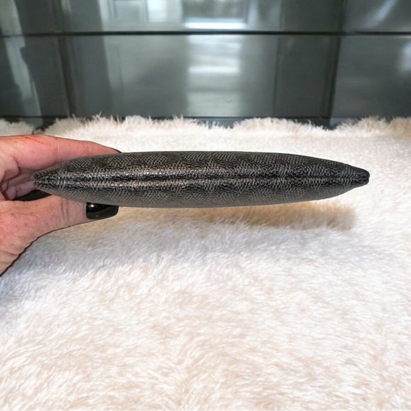 Coach Black and Blue Denim Signature Coated Canvas Corner Zip Wristlet NEW - Picture 6 of 12